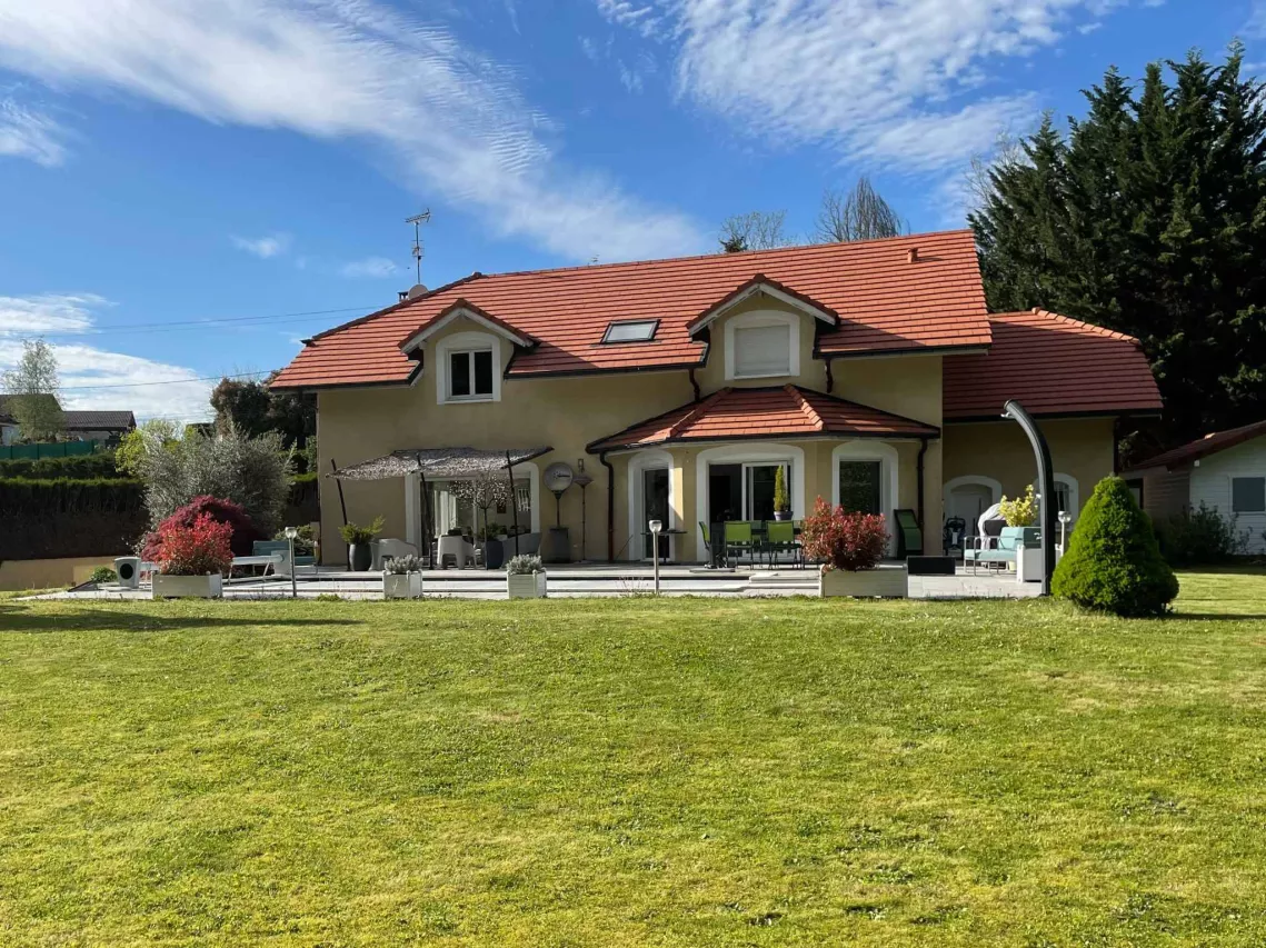 Vente Villa 7 pièces 260m2 Veigy-Foncenex