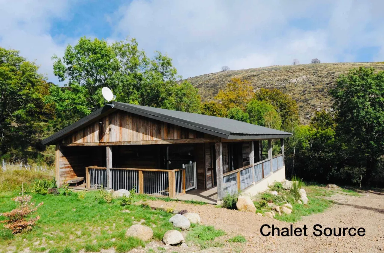 Vente DOMAINE DE 5 CHALETS ET UNE MAISON DANS LE SUD DE LA FRANCE