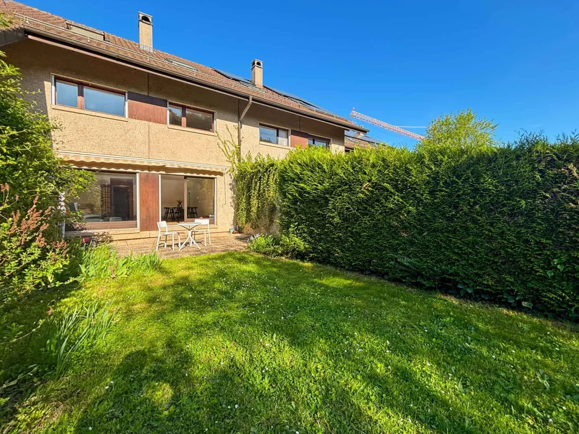 Vente Charmante maison mitoyenne 6 pièces