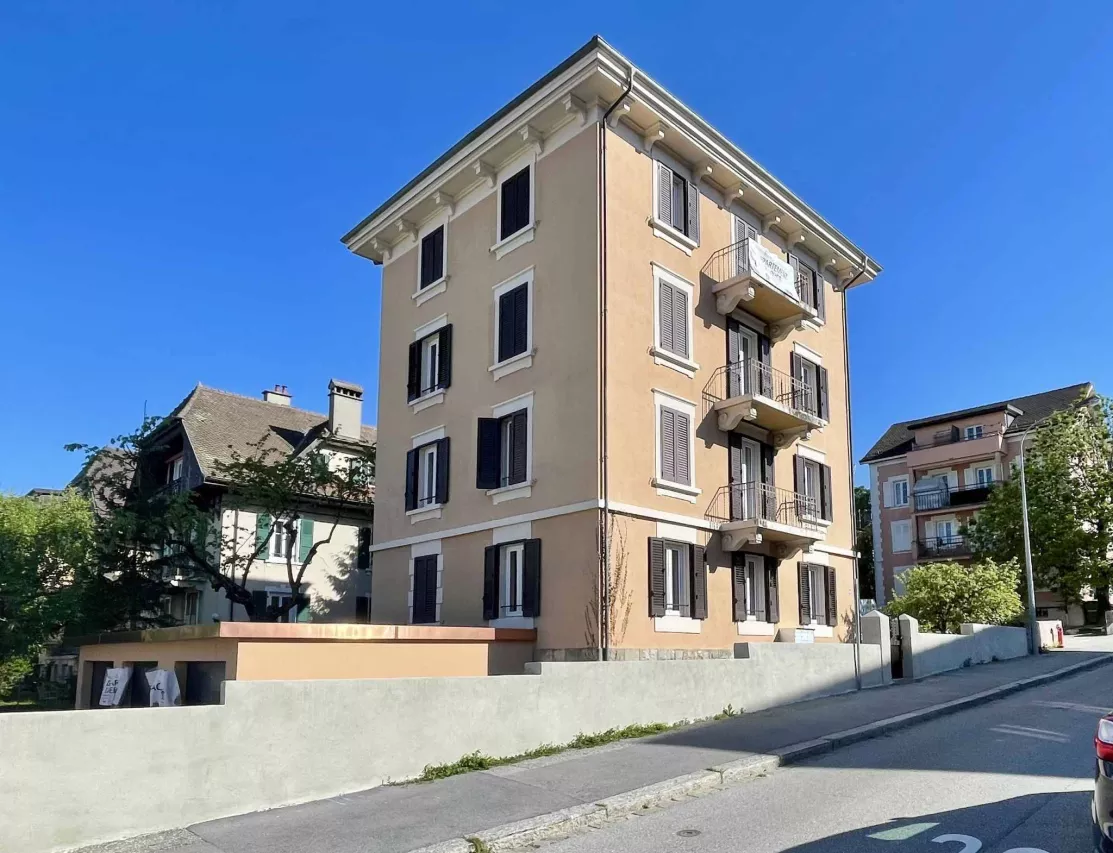 Vente Immeuble locatif de 4 appartements et 1 bureau.