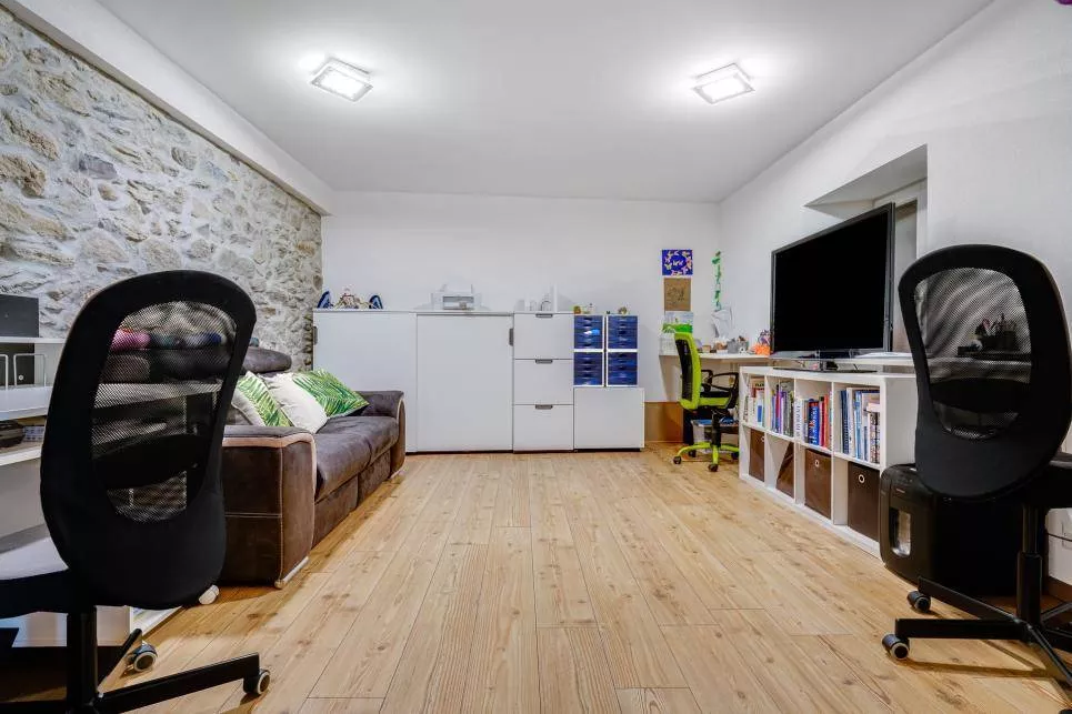 Vente Immeuble locatif à Villars-Burquin
