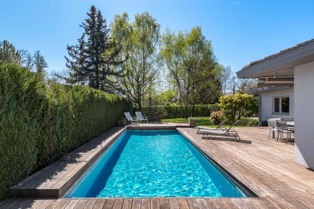 Commugny - En exclusivité - Belle maison individuelle avec piscine
