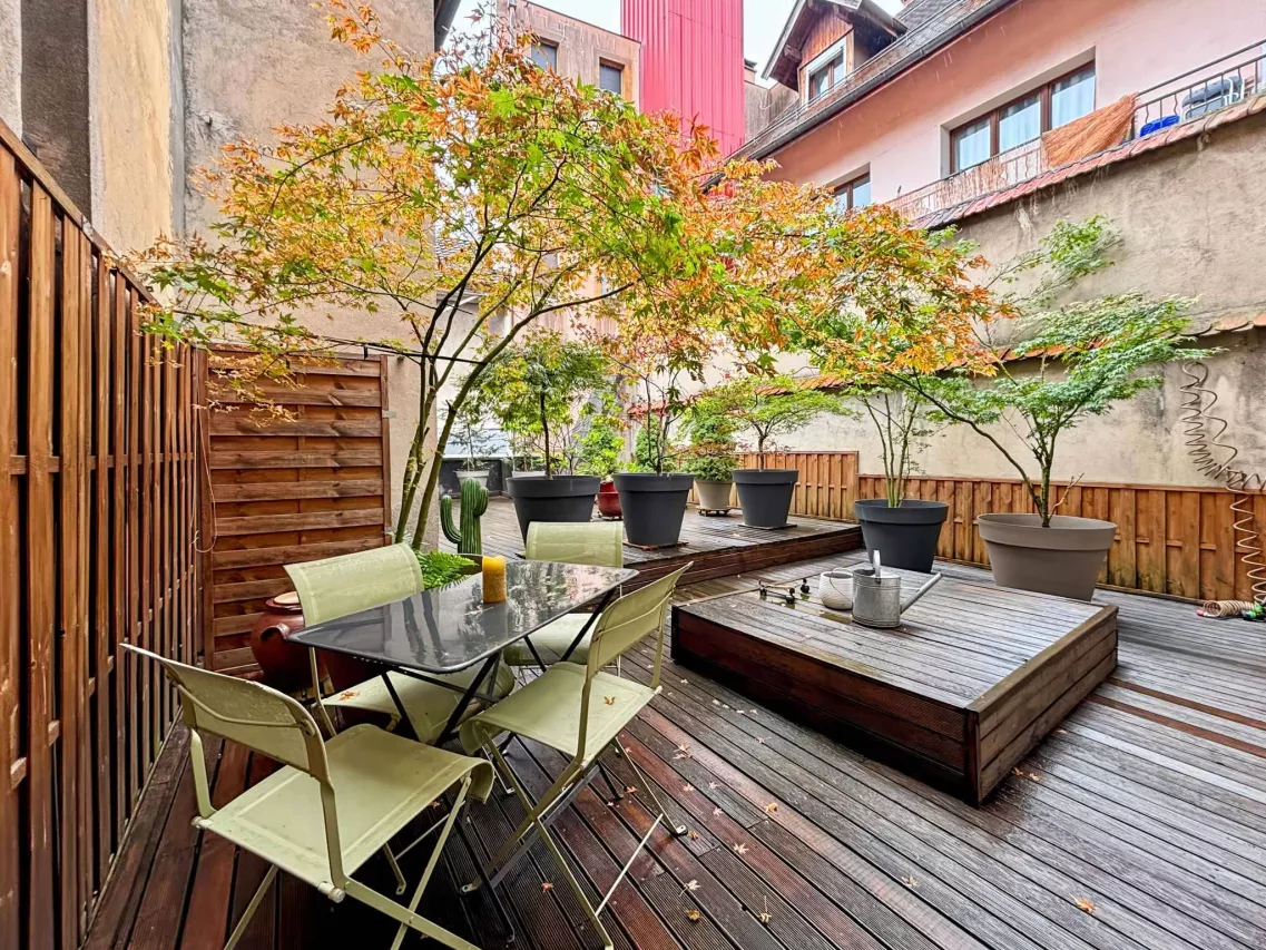Appartement T4 de charme avec terrasse de 80 m2- LA ROCHE SUR FORON
