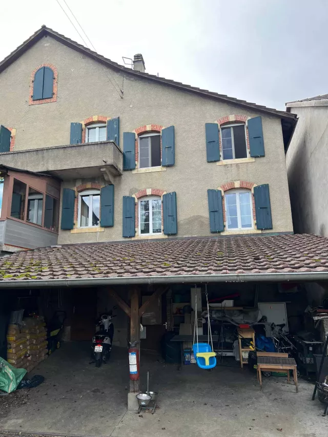 Montcherand - Charmante maison mitoyenne de 4½ pièces avec jardin et place de parc