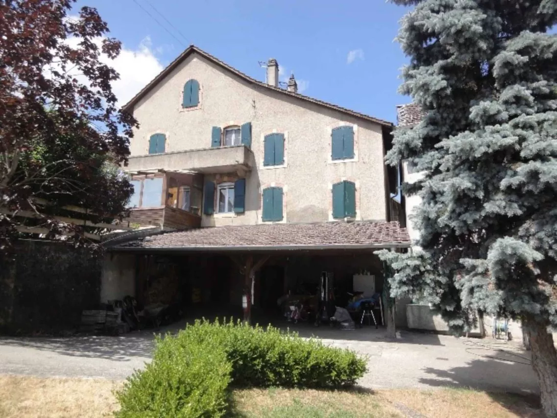 Montcherand - Charmante maison mitoyenne de 4½ pièces avec jardin et place de parc