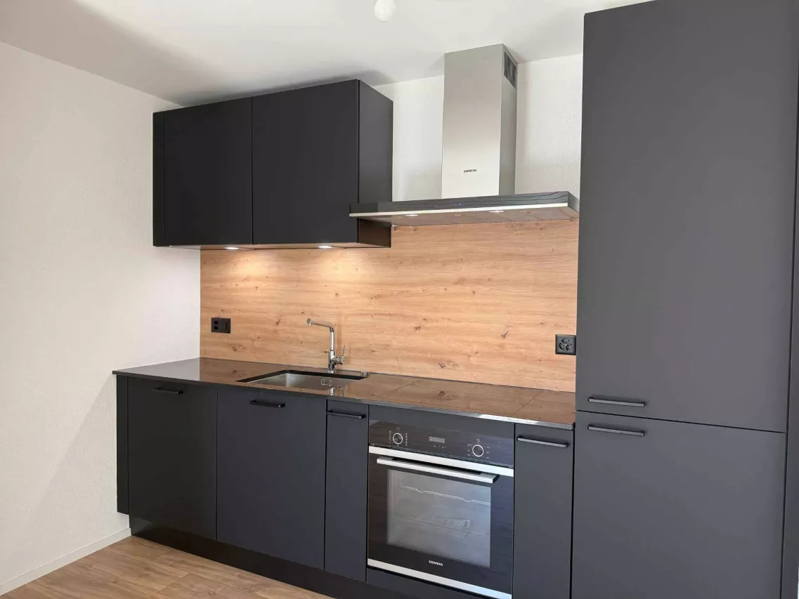 Montet (Broye) - Rénovation totale, magnifique appartement neuf situé dans les combles (type loft)