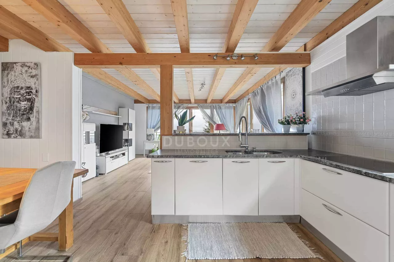 Grandevent - DUPLEX AVEC MAGNIFIQUE VUE PANORAMIQUE SUR LE LAC