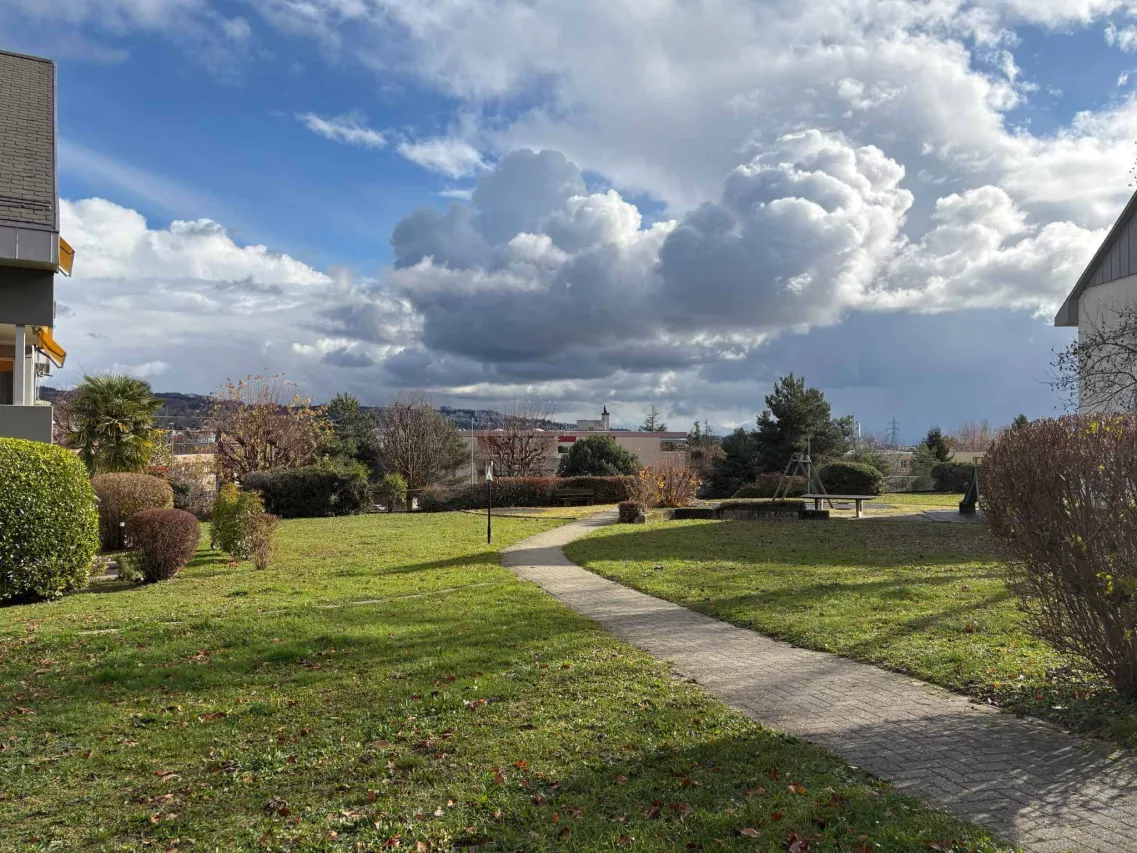 Vente CHARME ET CACHET POUR CE SPACIEUX LOGEMENT DE 2,5 PIECES AU DERNIER ETAGE