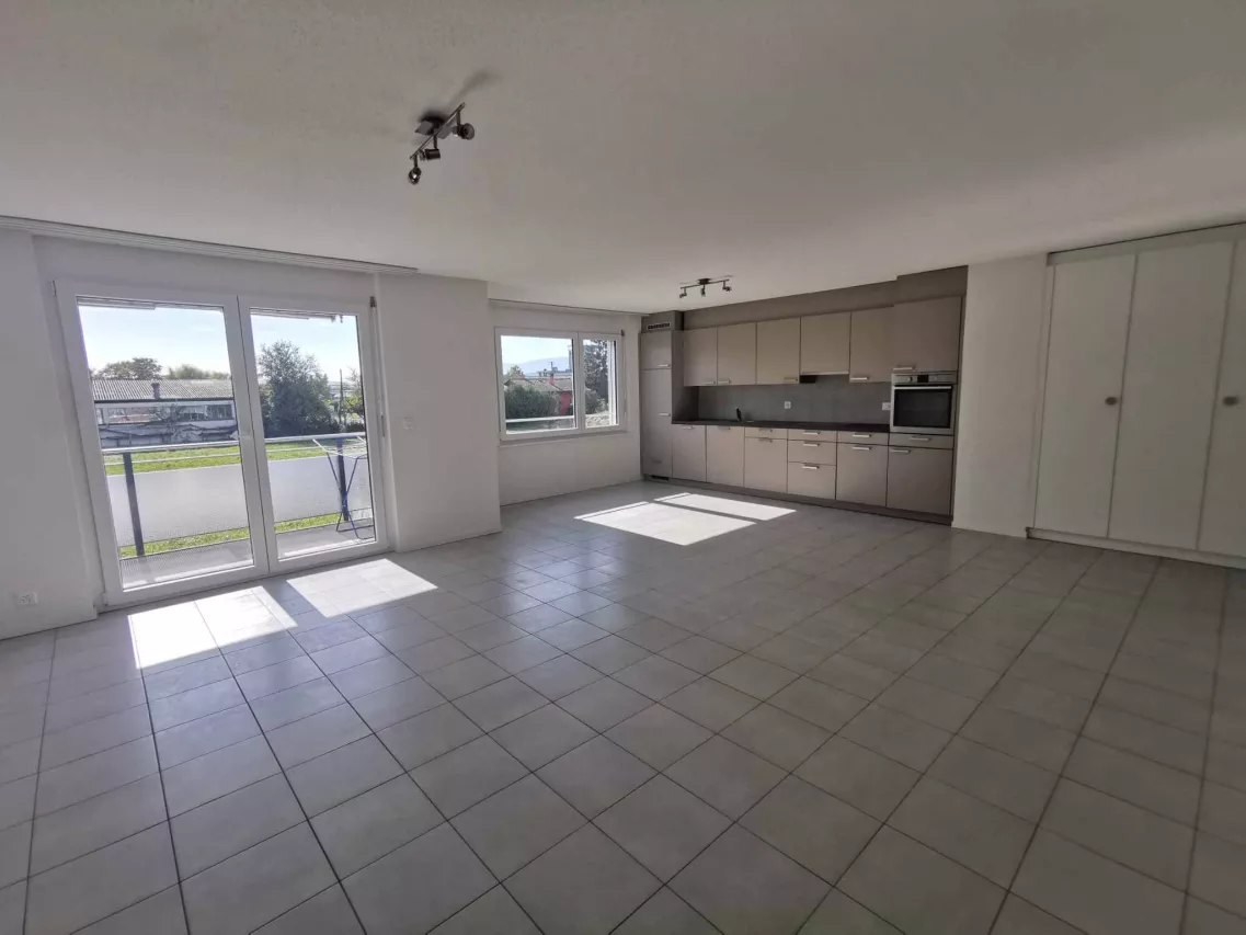 Vente Superbe appartement de 3½ pièces avec balcon, à côté de la gare CFF, vendu loué