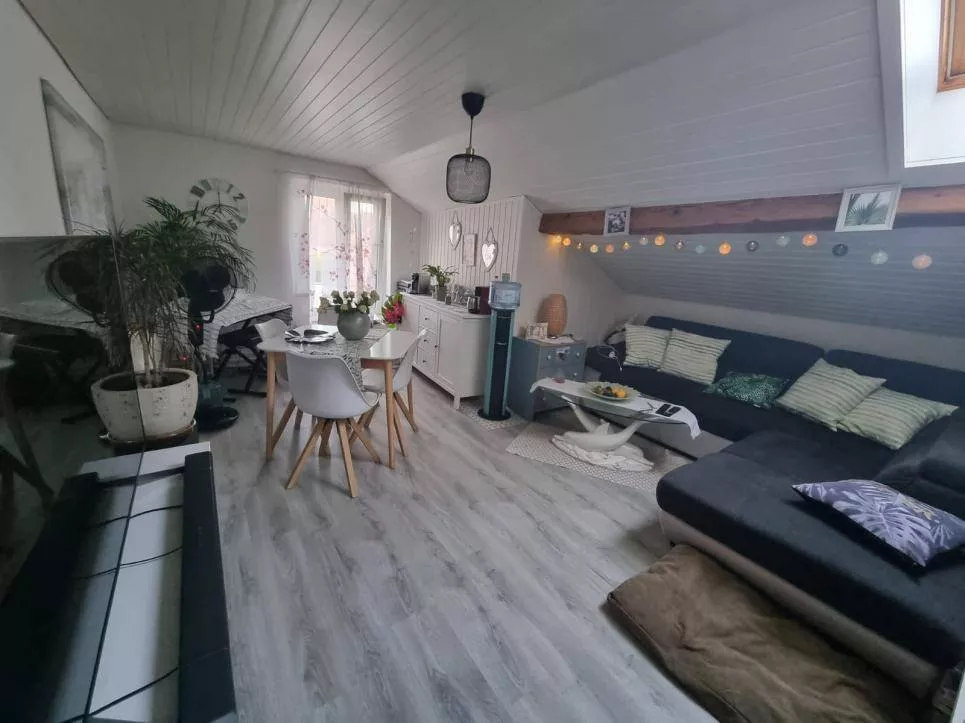 Agiez - Immeuble mixte à Agiez