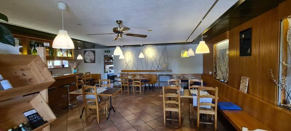 Agiez - Immeuble mixte à Agiez