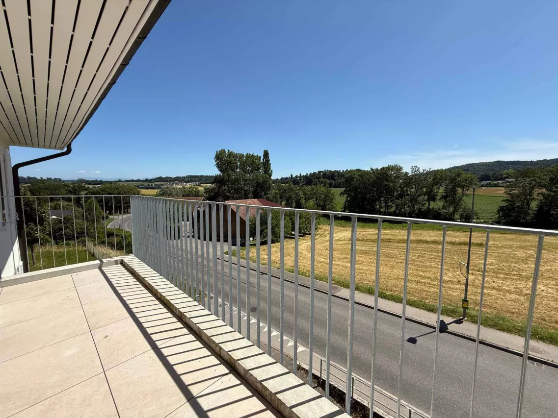 Montet (Broye) - Rénovation totale, magnifique appartement neuf situé au 1er étage