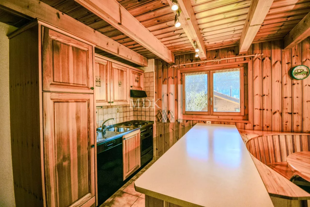 Opportunity! Beautiful chalet in a quiet neighborhood