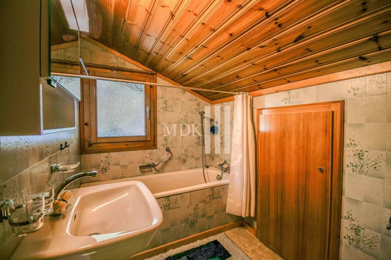 Opportunity! Beautiful chalet in a quiet neighborhood