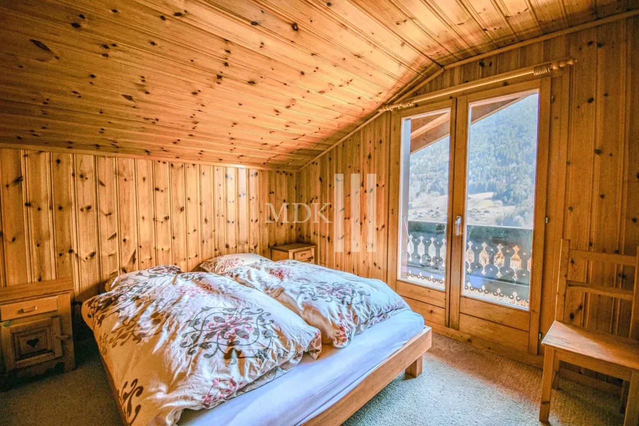 Opportunity! Beautiful chalet in a quiet neighborhood