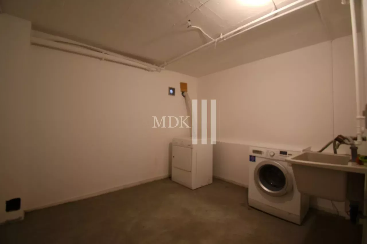 Charmant chalet sur 3 niveaux avec garage