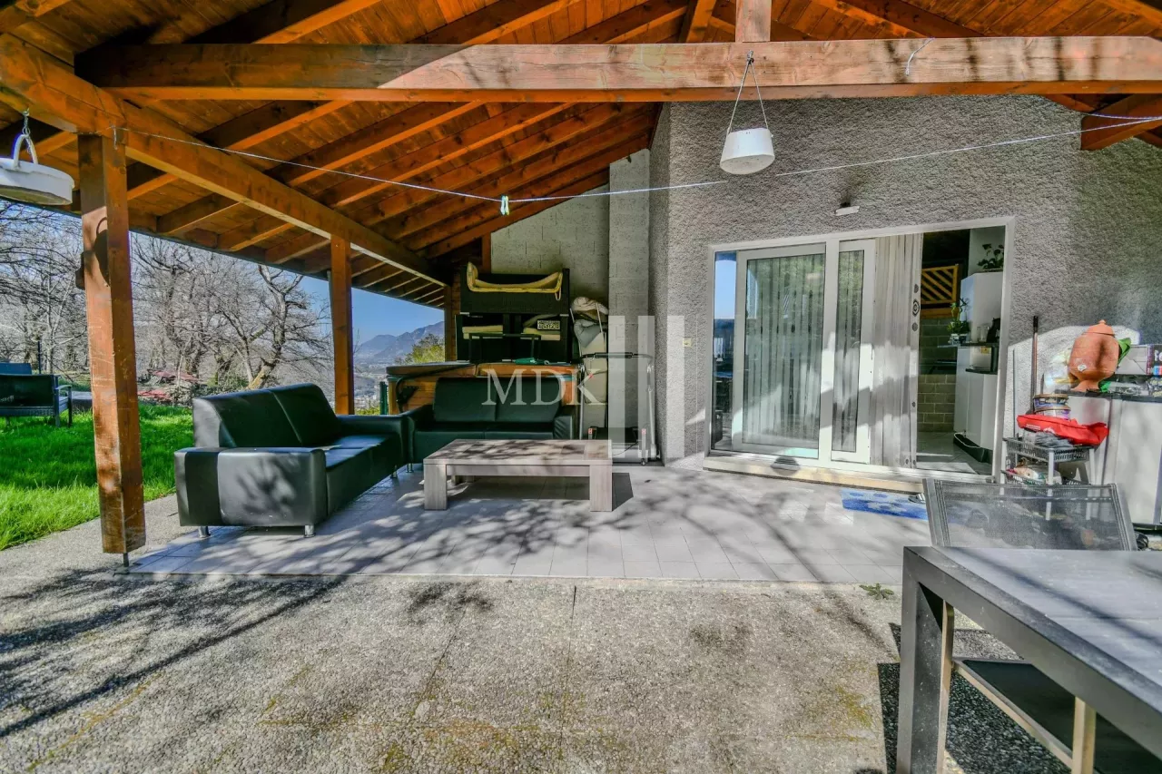 Beau chalet dans un quartier calme