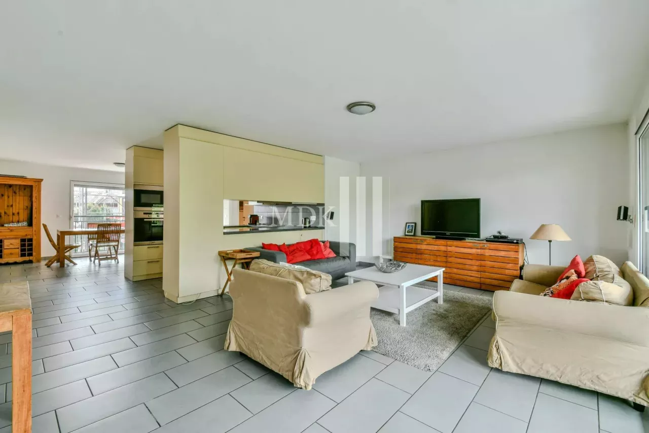 Magnifique appartement traversant