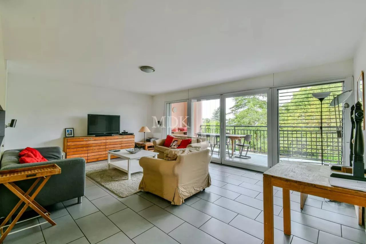 Magnifique appartement traversant