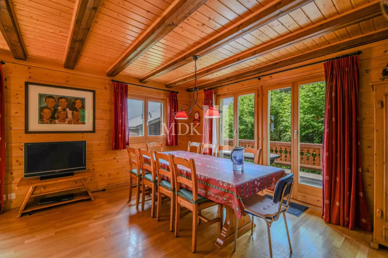 Magnifique chalet idéalement situé au coeur du village