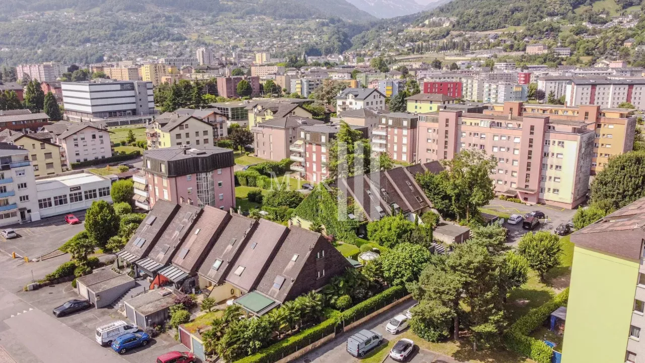 Charmante villa mitoyenne avec jardin