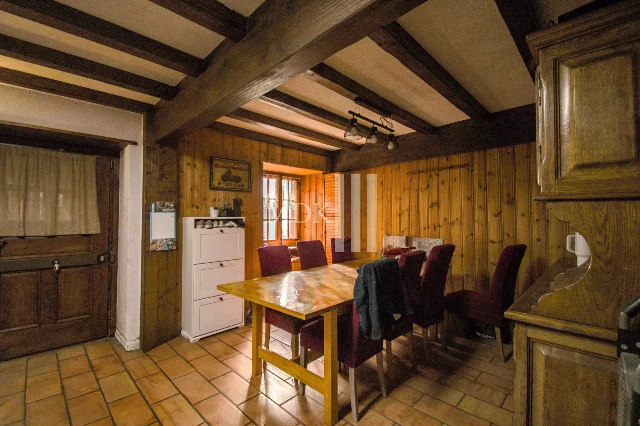 Magnifique chalet isolé avec spacieux terrains
