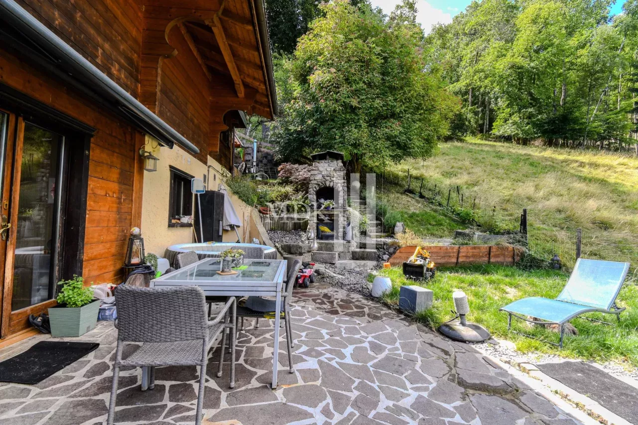 Charmant chalet avec vue dégagée sur la plaine et les montagnes