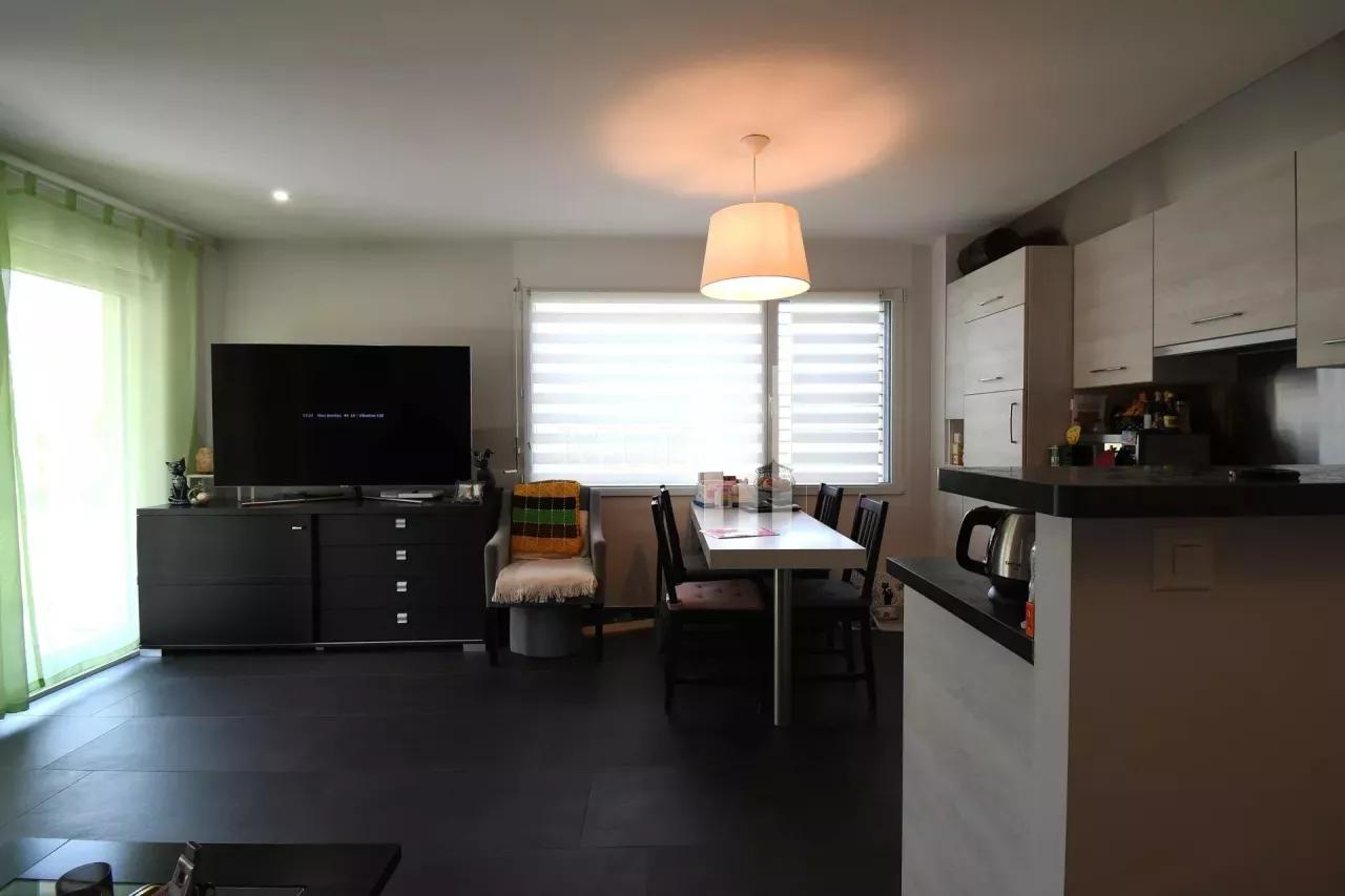 Bel appartement de 2.5 pièces à louer à Collombey