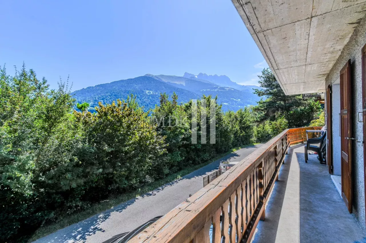 Spacieux appartement avec vue dégagée