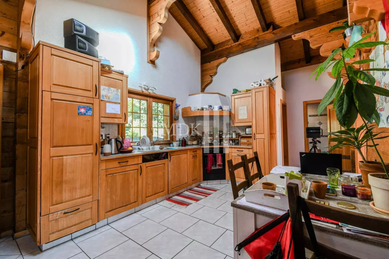 Authentique chalet de deux appartements