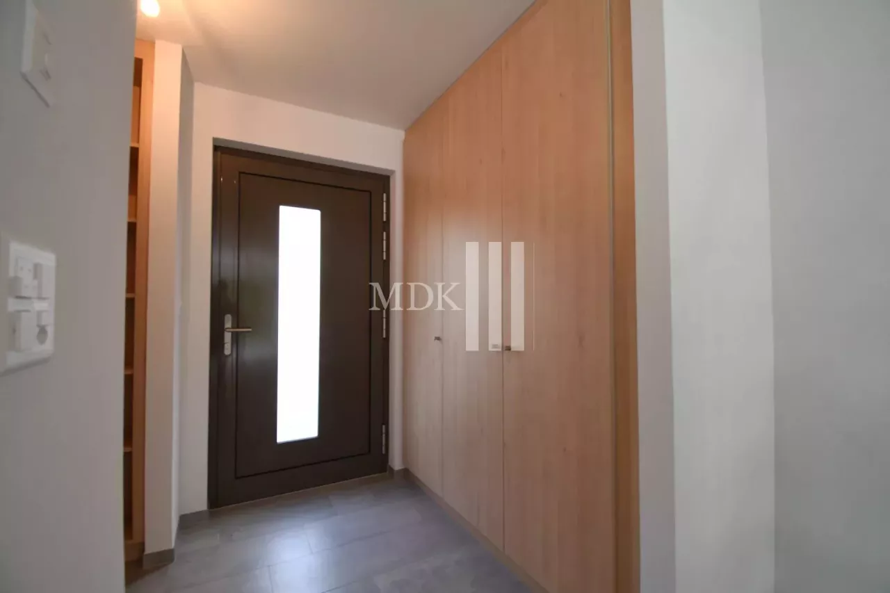 Maison mitoyenne neuve de 3.5 pièces à louer à Monthey
