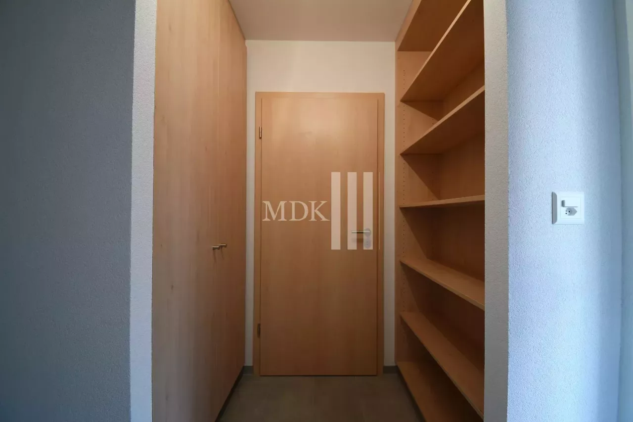 Maison mitoyenne neuve de 3.5 pièces à louer à Monthey