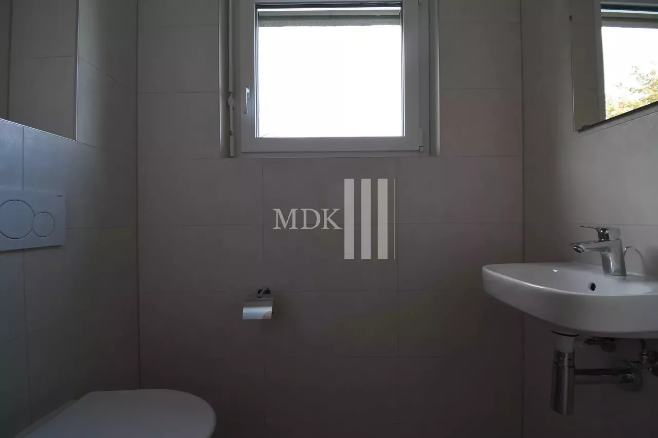 Maison mitoyenne neuve de 3.5 pièces à louer à Monthey