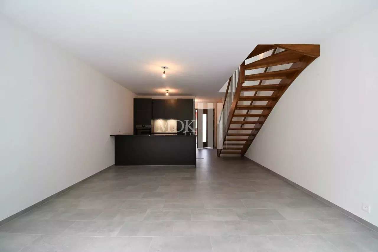 Maison mitoyenne neuve de 3.5 pièces à louer à Monthey
