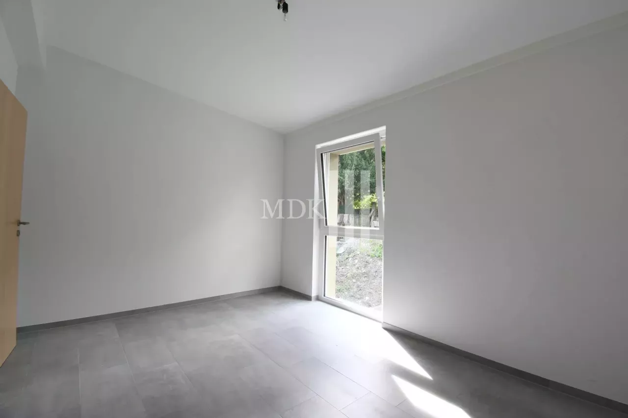 Maison mitoyenne neuve de 3.5 pièces à louer à Monthey