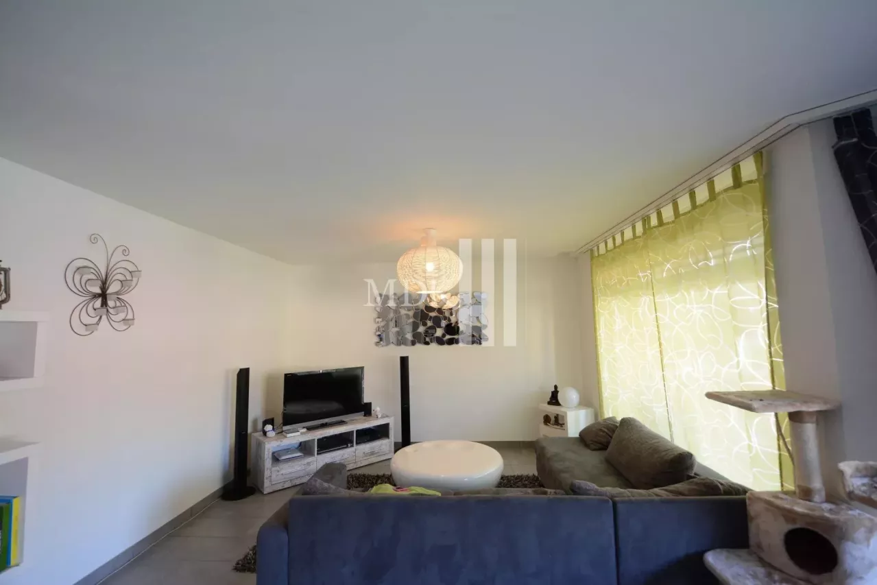 Spacieux appartement de 4.5 pièces au 2ème étage