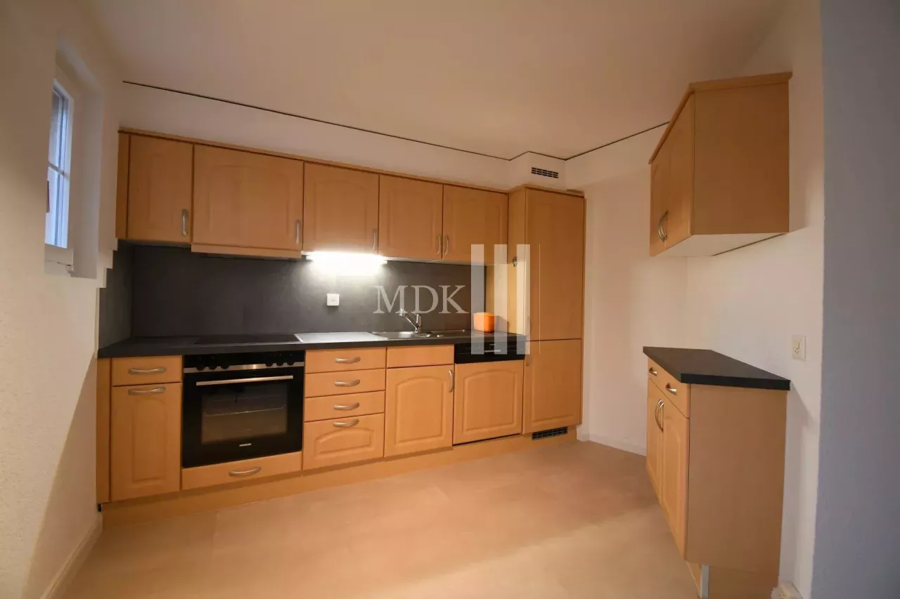 Appartement de 3.5 pièces rénové à Collombey