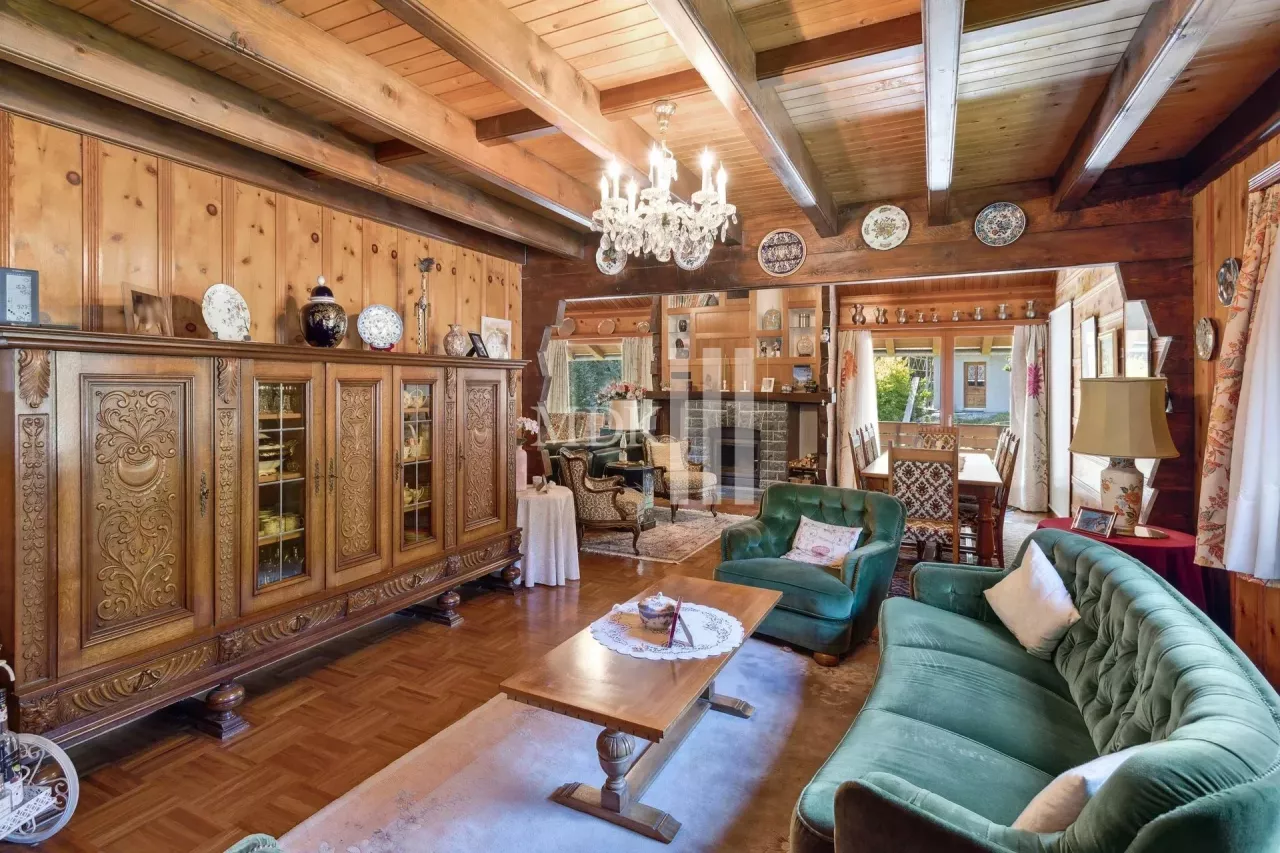 Charmant chalet sur une grande parcelle