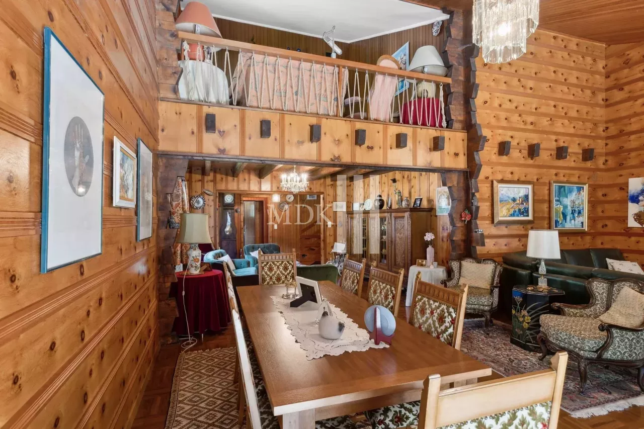 Charmant chalet sur une grande parcelle