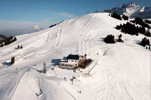 Restaurant/hôtel sur les pistes des Portes du Soleil