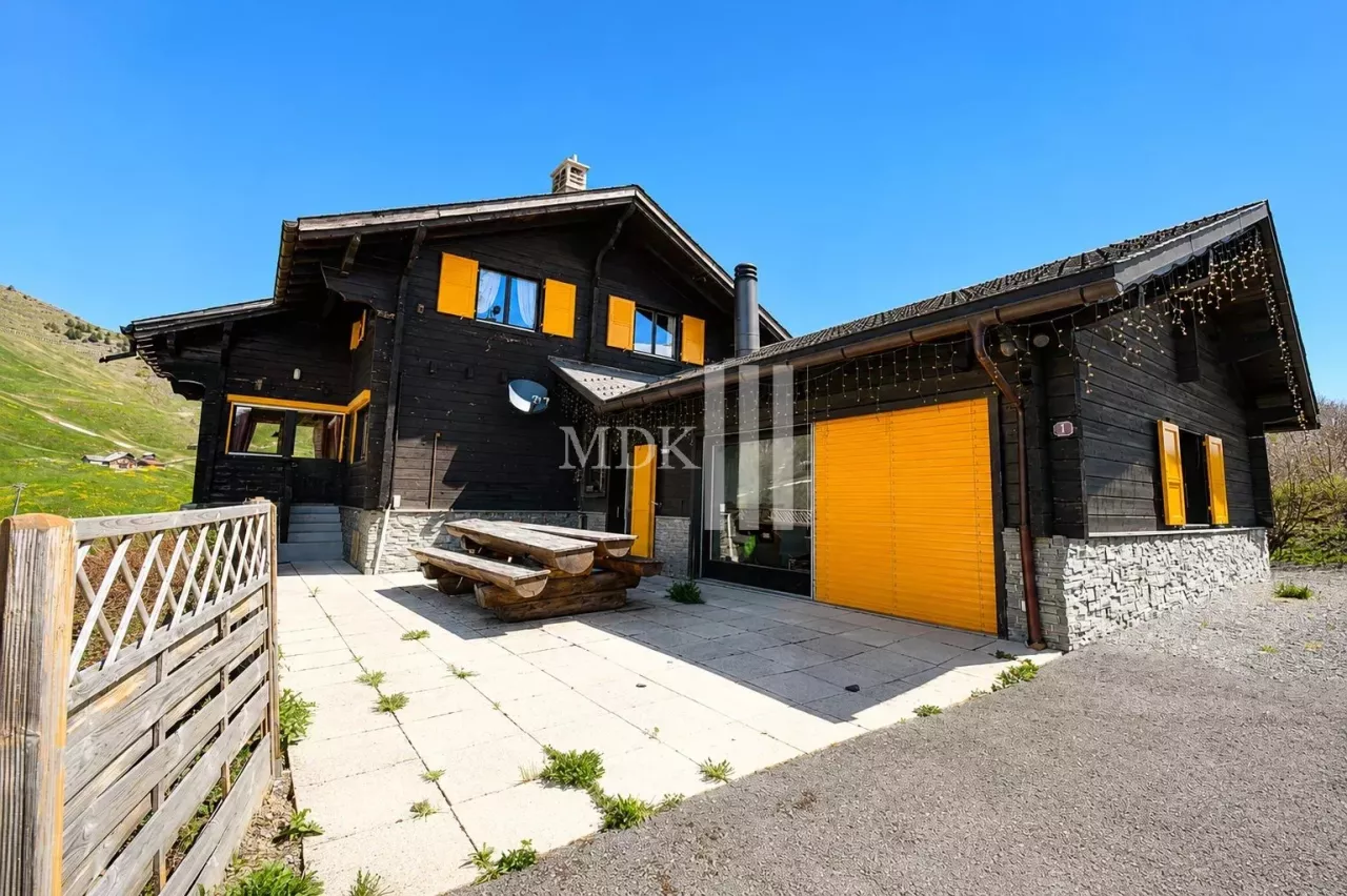Luxueux chalet sur les pistes de ski !