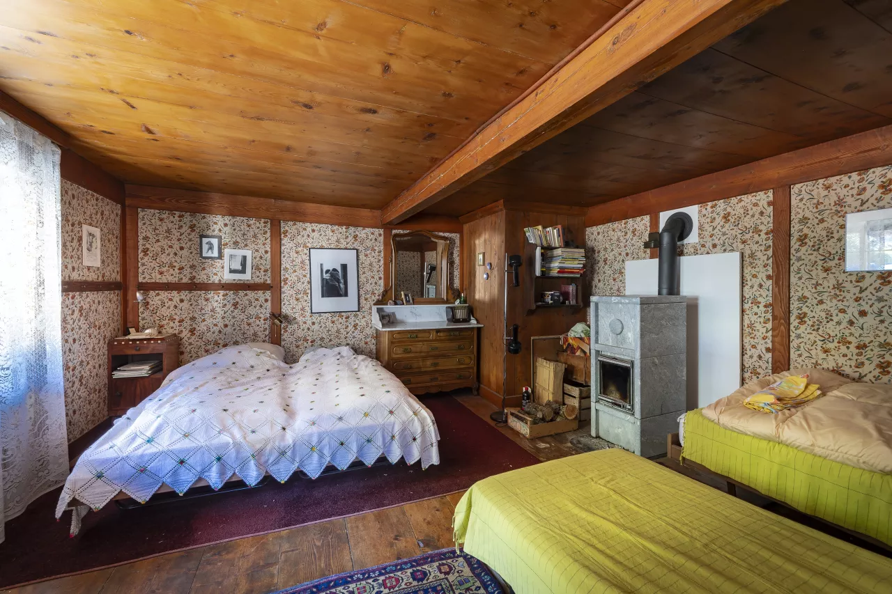 Maison villageoise de 2 appartements sur parcelle dominante aux Posses-sur-Bex