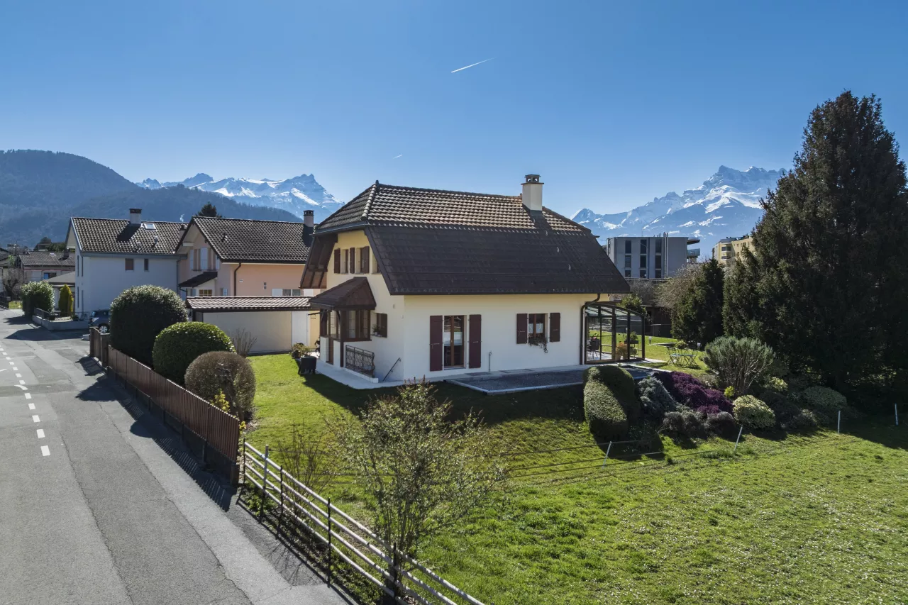 Villa individuelle de 5.5 pièces dans quartier prisé