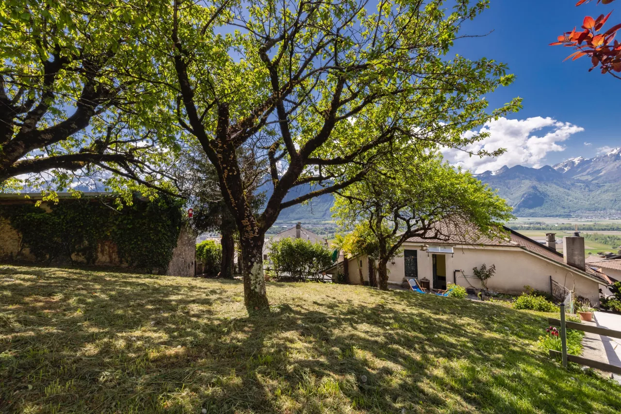 Maison villageoise contiguë de 3.5 pièces à Yvorne