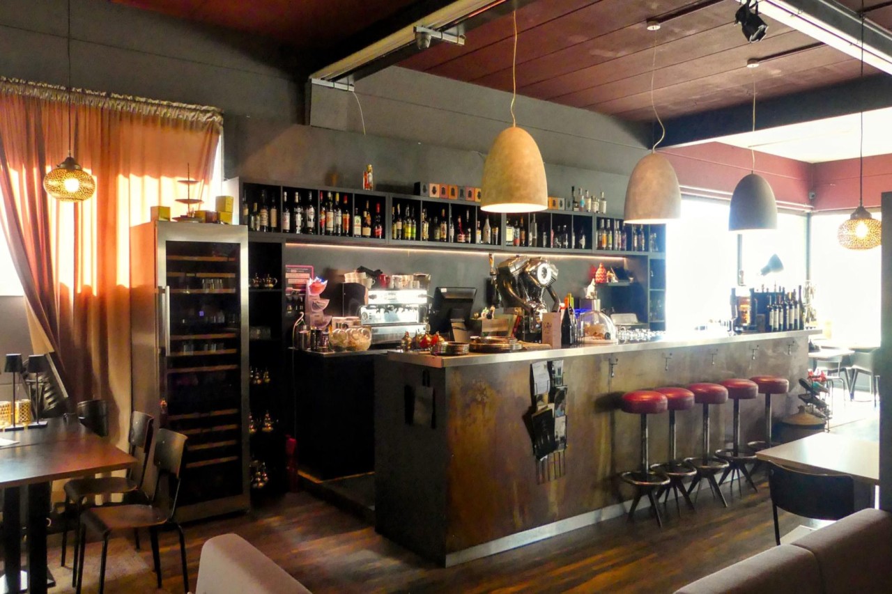 Café restaurant bar à Conthey