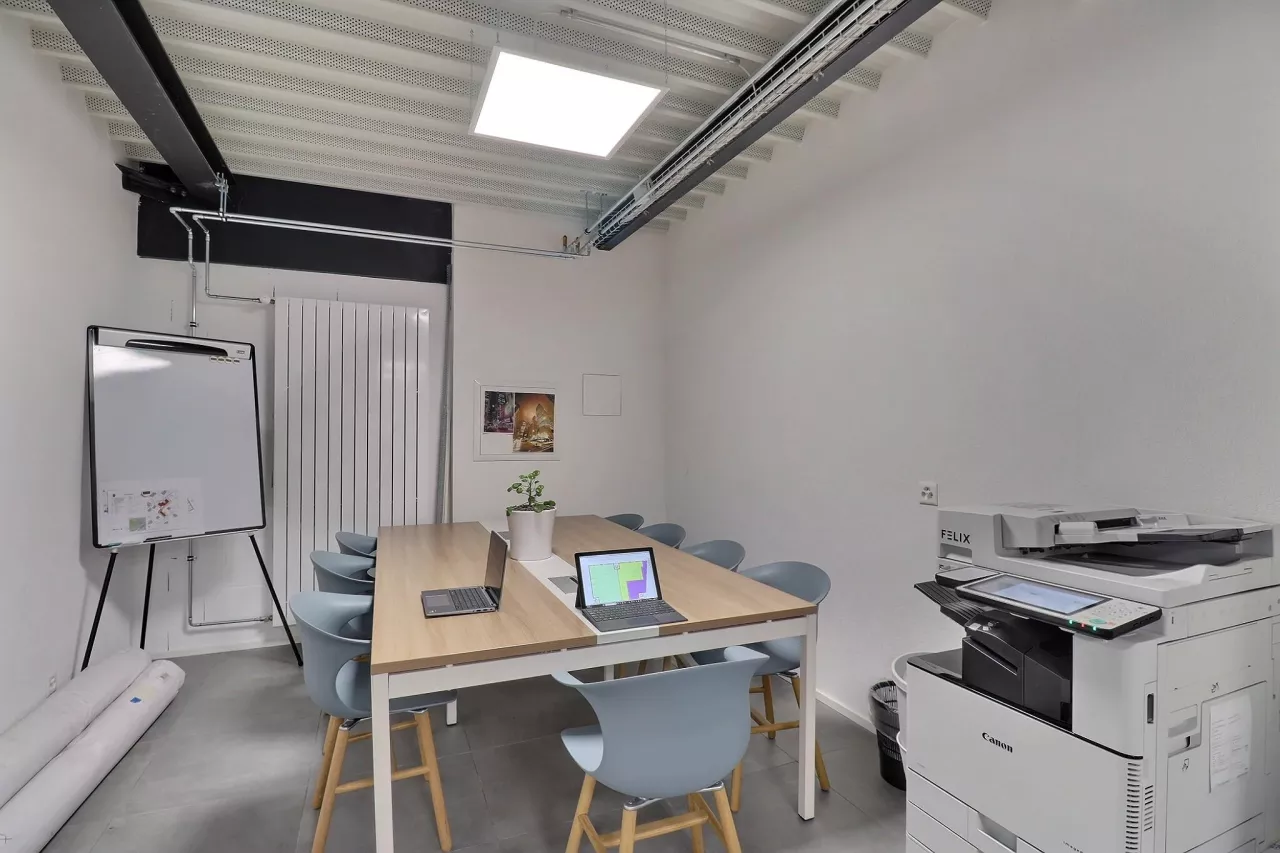 LOCAUX / Parfait pour Coworking