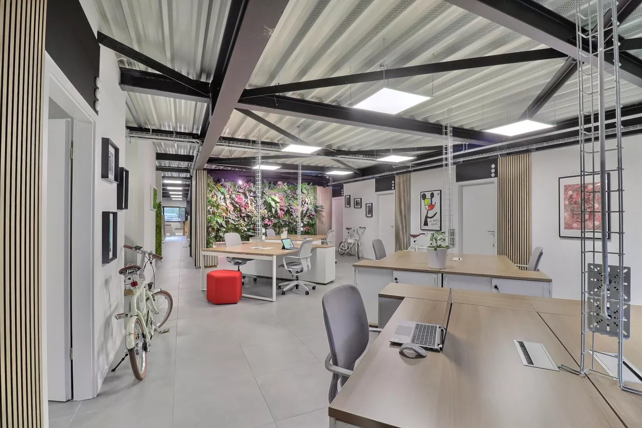 LOCAUX / Parfait pour Coworking