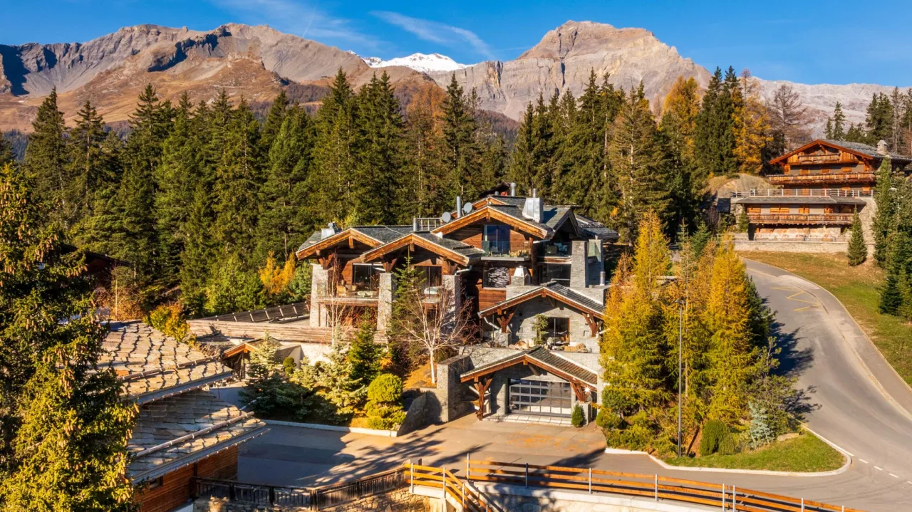 Propriété Alpine d'Exception à Vendre à Crans-Montana