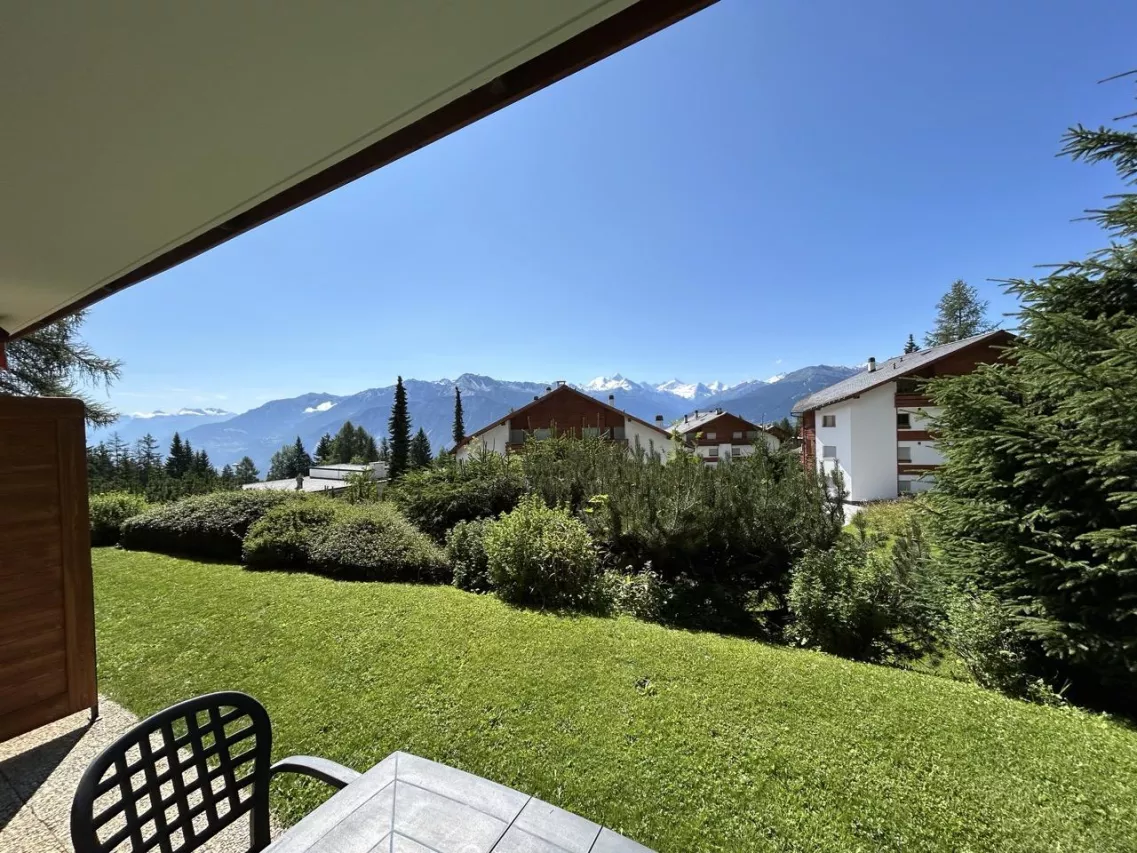 Rare ! Bel appartement de 4 pièces situé au rez jardin