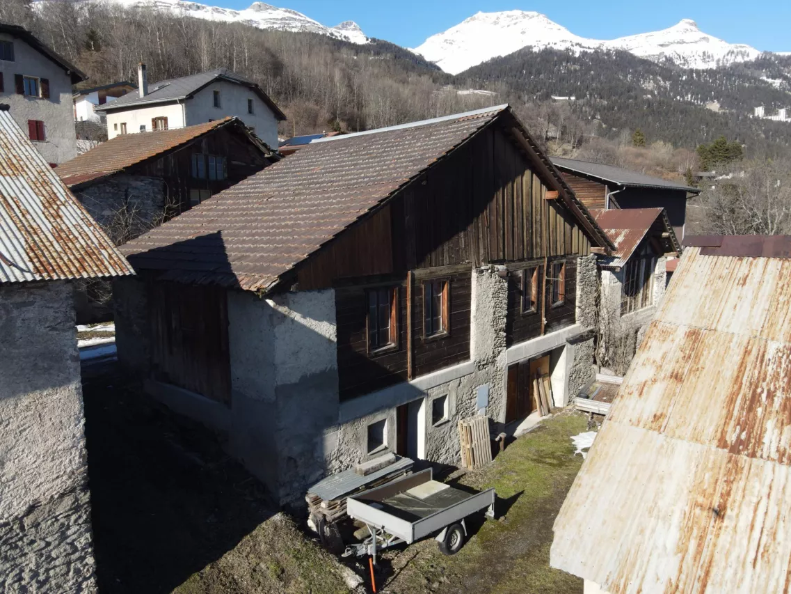 Opportunité : Chalet neuf et 1 Studio